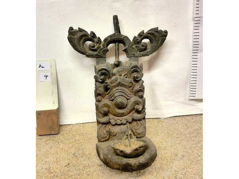 wayang lamp-c.w.angst-ex c.seltmann-da 04-karang bintulu-javanese brass oillamp-front-sbali